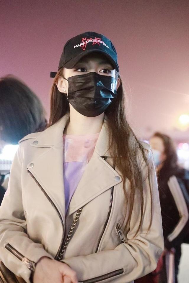 吉娜愛麗絲產後首現身，雙腿纖細看不出孕期痕跡，狀態恢復太快 娛樂八卦吃瓜 第1张