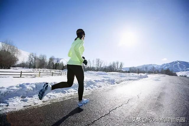 天冷身體僵緊運動難？秋冬運動要注意什麼？5個瑜伽動作纖腰瘦腹 健身減肥達人 第6张