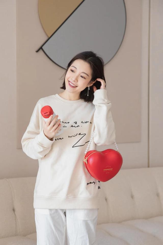 表白话语100字左右感动,表白送女孩子什么礼物好