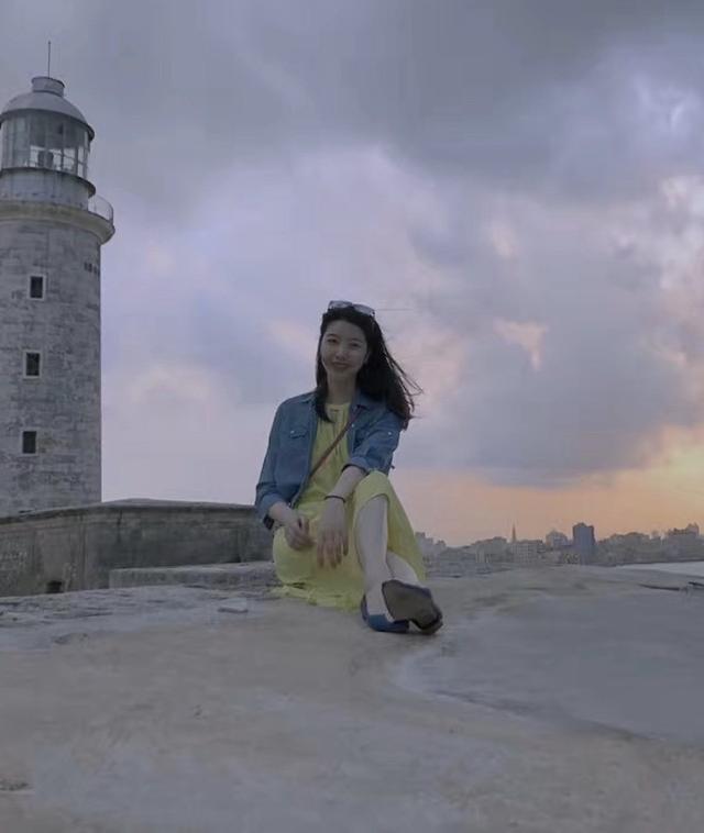 李亞鵬女友曬舊照，一頭長發配高挑身高女神范滿滿，氣質不弱明星 娛樂八卦吃瓜 第4张