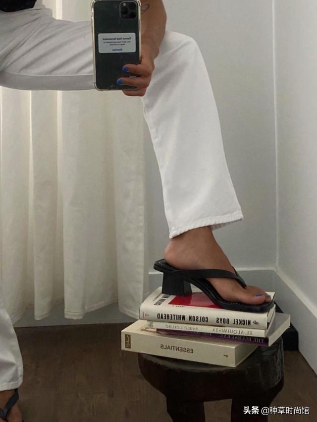 今年夏天最火的4款“仙女鞋”到底长什么样？ 送女朋友什么礼物好