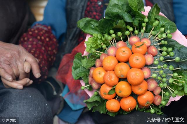 情人节送什么巧克力百岁老夫妻的情人节礼物：贯穿了一辈子的生活，记载了