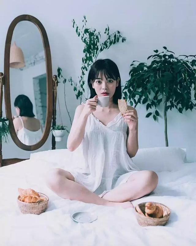 晚安情感句子180808：但愿春风知我意，将你吹入我梦里