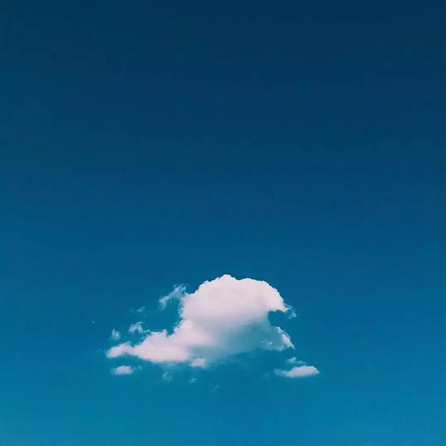 晚安的话语180905：喜欢是新鲜感，而爱是归属感