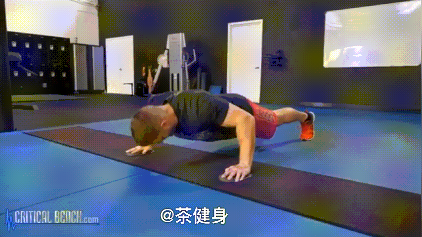 男性胸部發育怎麼辦？3個胸部高強度訓練動作從3個方面調節荷爾蒙 健身減肥達人 第4张