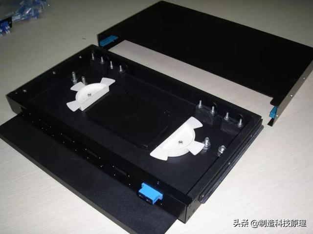 odf机柜光纤配线架作用及图解，图文介绍光纤跳线