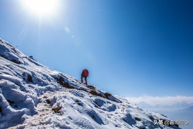 高帮轻便登山靴，如何选择最佳徒步鞋以及保养要点