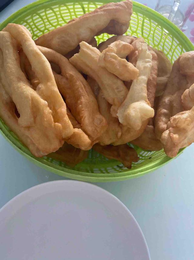 油条的做法和配方正宗，从配方到手法全部详细讲解