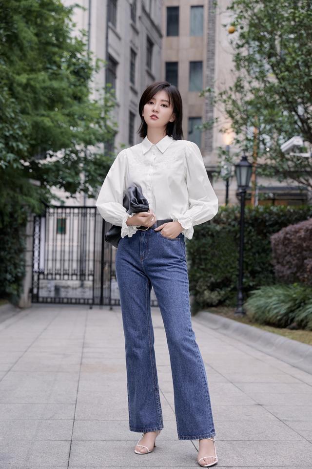 富家千金喬欣曬照，離開電視劇人設反而越變越美，身材完美又有顏 娛樂八卦吃瓜 第6张