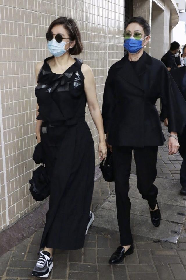 林青霞近照公開，穿一身黑衣也能感到衣品絕佳，66歲皮膚夠緊致 娛樂八卦吃瓜 第5张