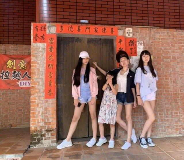 小S閨蜜曬合影照！小S皮膚嬌嫩太年輕，和老公許雅鈞低調秀恩愛 娛樂八卦吃瓜 第7张