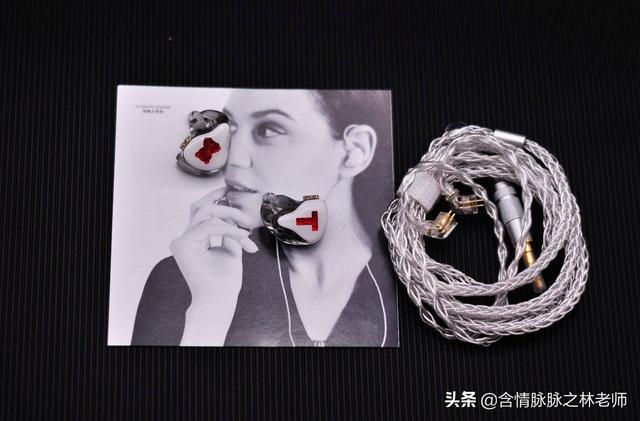 七夕送什么情人节送女友的好礼物，锦瑟香也TxBEAR 3 HIFI耳机