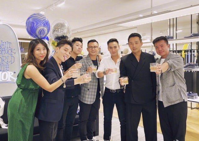 汪小菲一家人合體，和大S參加女兒畢業典禮，小玥兒太像爸爸翻版 娛樂八卦吃瓜 第4张