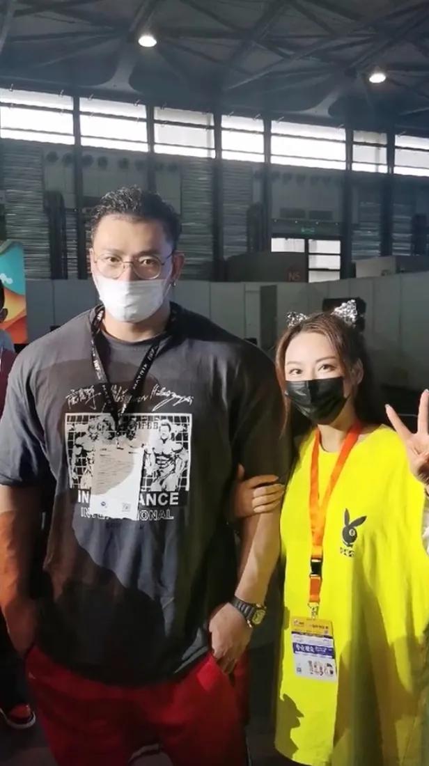 鹿晨輝遇上健身「小姐姐」，場面也太惹火了吧 健身減肥達人 第12张