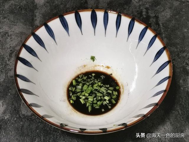 如何用最简单的食材做一碗面，煮碗面最省时间