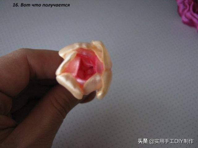 礼品包装丝带花的做法,礼物包装丝带花朵打法图解