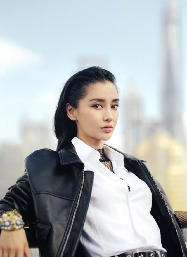 白襯衫的魅力有多大？多位女星的時尚穿搭，讓你一件單品解決夏季 娛樂八卦吃瓜 第1张
