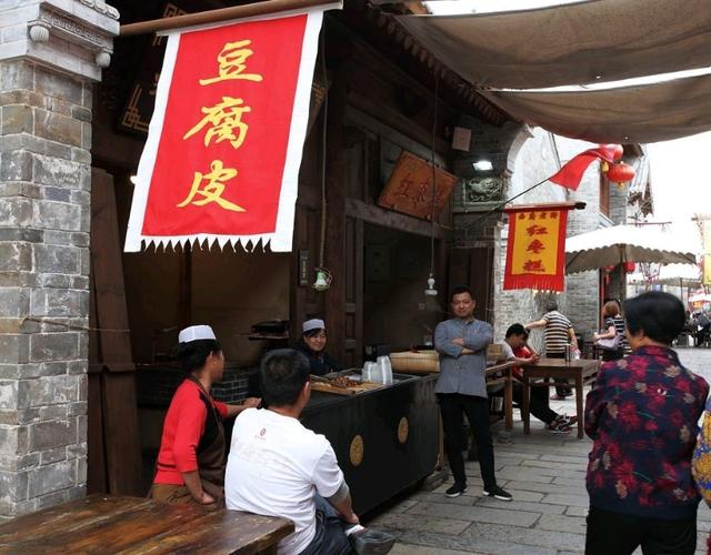 逛老街感受历史的人文气息，钦州老街一日游—到老街去