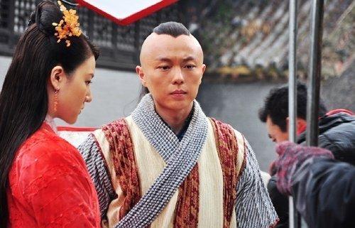 李連傑接班人謝苗，37歲糊成這樣是因為周潤發？真相沒那麼簡單 娛樂八卦吃瓜 第20张