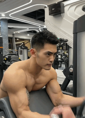 南京筋肉小狼狗走紅，顏值身材撩爆網友，這身材著實令人羨慕 健身減肥達人 第19张