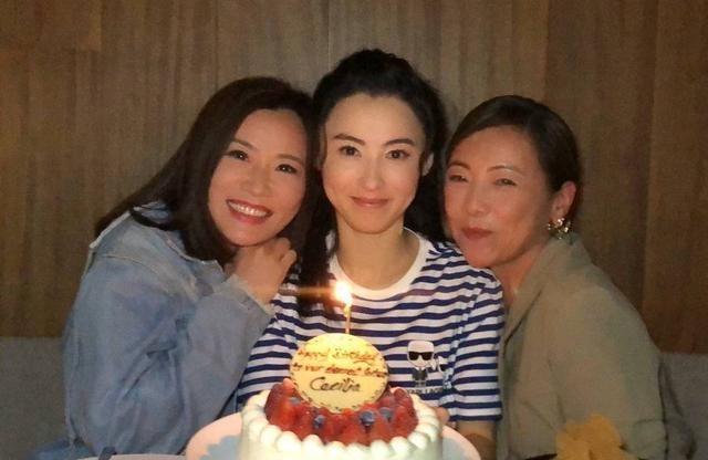 港星的友誼多牢固？陳小春為過氣演員慶生，張柏芝閨蜜團感情依舊 娛樂八卦吃瓜 第9张