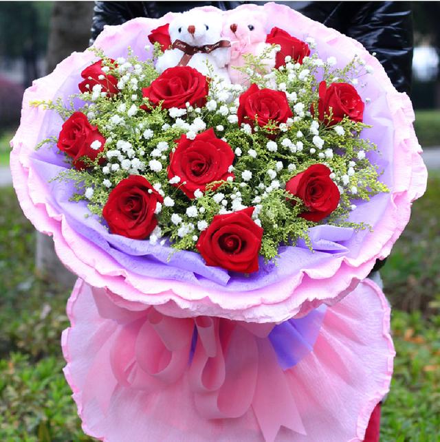 过生日送什么花 女朋友生日送什么好 送女朋友什么礼物好