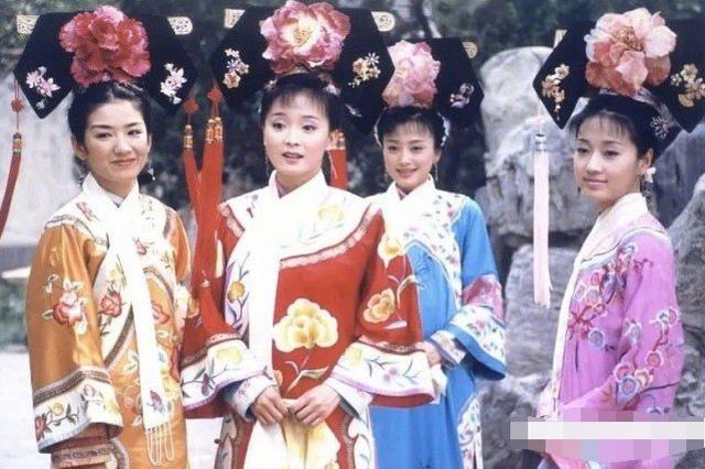 繼《還珠格格3》後25年再重聚，馬伊琍黃奕變化不大，更顯年輕態 娛樂八卦吃瓜 第3张