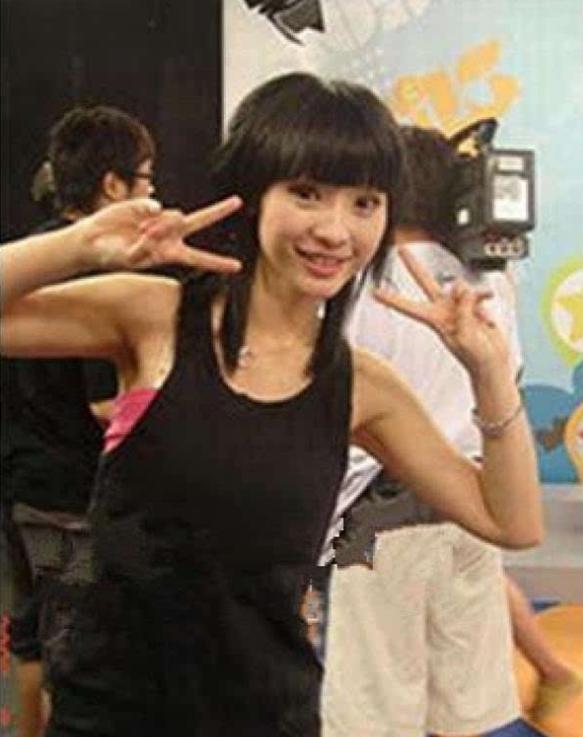 柳岩辛酸史：母親患癌，父親去世，自己也身患重病，41歲不婚不孕 娛樂八卦吃瓜 第11张