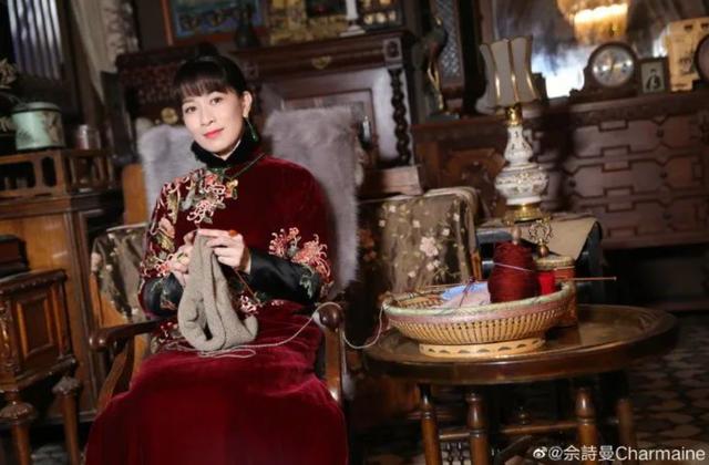 佘詩曼45歲再演少女，卻沒有一絲違和感，港女都不會老的嗎？ 娛樂八卦吃瓜 第7张