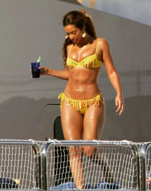 梨形身材好看吗，好看的梨形身材是怎样的