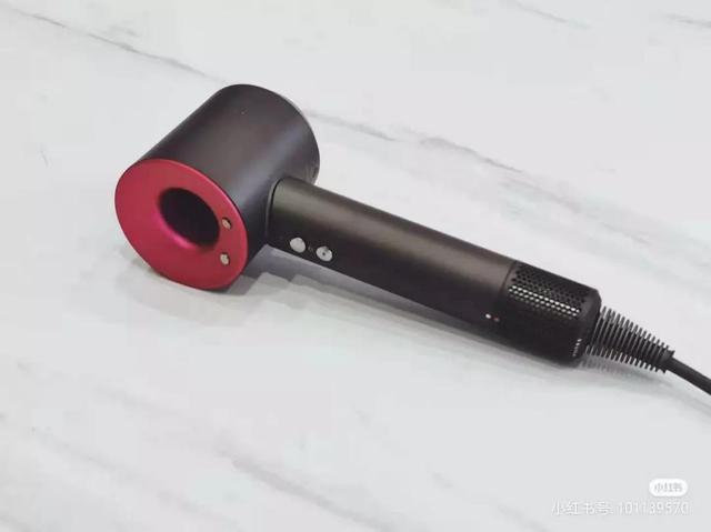 女朋友生日礼物推荐，戴森—吹风机中的爱马仕 圣诞节送女朋友什么礼物