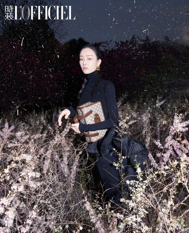 倪妮再登時尚雜志封面！化為深夜花叢少女，時尚表現力依舊吸睛 娛樂八卦吃瓜 第1张