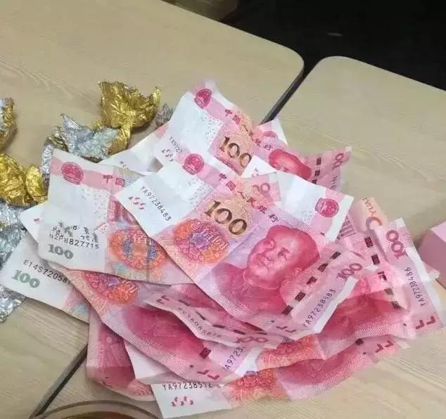 老公给惊喜怎么发朋友圈,老公送的礼物感动的话