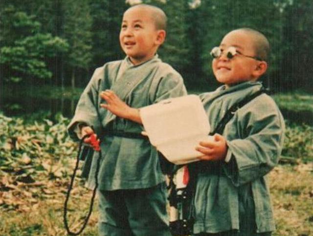 3歲出道10歲片酬千萬，遭父母敗光家產，今31歲悲哀開直播找回憶 娛樂八卦吃瓜 第7张