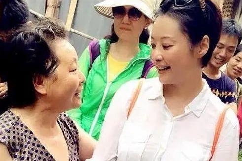 袁立做公益多年，為何至今仍被人質疑？從3方面分析原因所在 娛樂八卦吃瓜 第14张