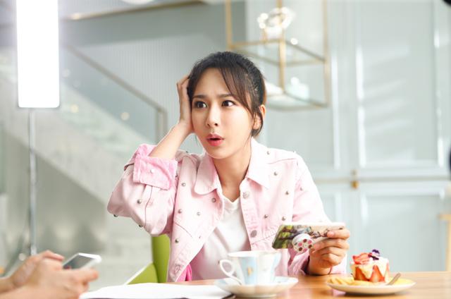 楊紫上位史，7歲出道，16歲攀上33歲金主，一場吻戲改變星途 娛樂八卦吃瓜 第27张