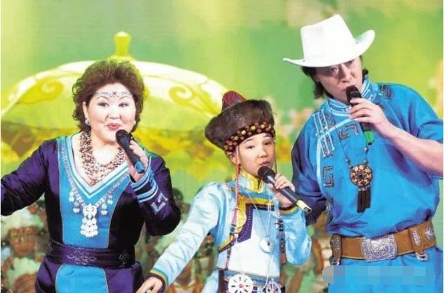 吉祥三寶距今14年：爸爸去世，媽媽隱退，「女兒」現狀如何？ 娛樂八卦吃瓜 第5张