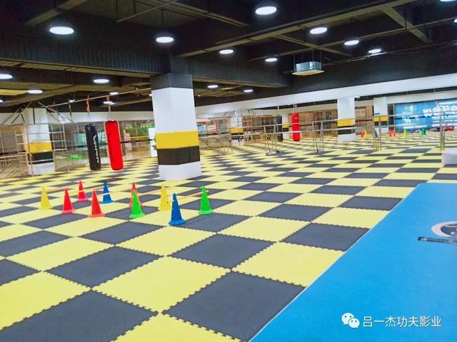 合肥吕一杰双节棍，吕一杰双节棍教练员培训寒假班开课啦