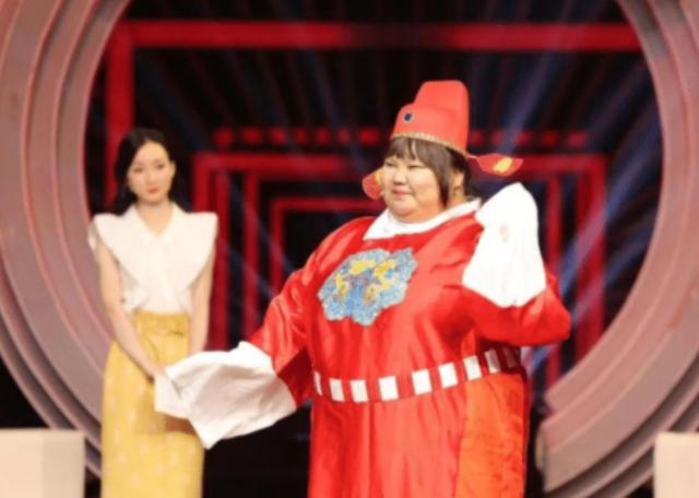 “School Flower“ Chen Wanzhi: 1.55 meters high and weighing more than 300 kilograms, sleeping on 2 beds, how are the couples now?