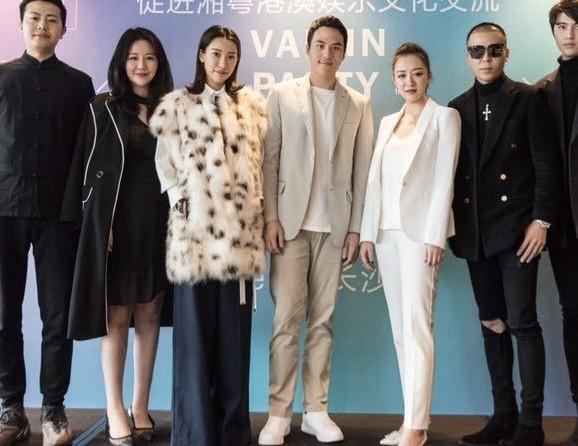 何猷啟前妻齊嬌近照曝光，離婚後依舊過名媛生活，參加派對氣場強 娛樂八卦吃瓜 第9张