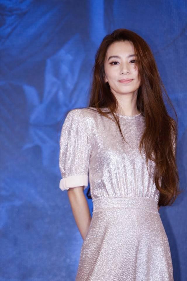 田馥甄低調出席活動！童顏女神卻難掩老態，穿粉色長裙顯成熟韻味 娛樂八卦吃瓜 第5张