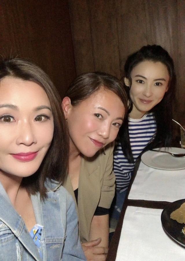 張柏芝和鄧萃雯竟是好閨蜜，40歲生日兩人合體慶祝，跨次元合體 娛樂八卦吃瓜 第2张