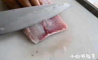 花斑鱼怎么做好吃，花斑鱼切片怎么做（加盐和料酒就错啦）