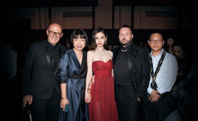 網友偶遇楊穎帶兒子游泳，素顏baby依舊美得出眾，好媽媽人設無疑 娛樂八卦吃瓜 第8张