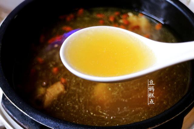 不用火鍋料，教你自製雞湯火鍋，簡單又鮮美，老人小孩都喜歡 熱愛美食 第15张