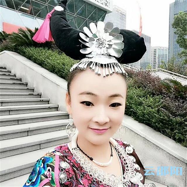 小礼物唱的什么歌最好听,小礼物唱的歌曲