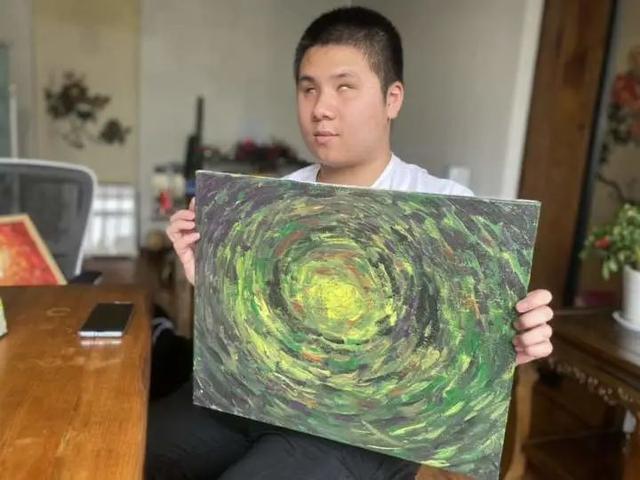 惊掉下巴！浙江盲人小伙随手一画，梦幻色彩迷倒无数妈妈粉：我要拿来做旗袍