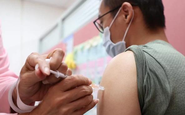 台当局宣布授权台积电、永龄基金会洽购1000万剂BNT疫苗