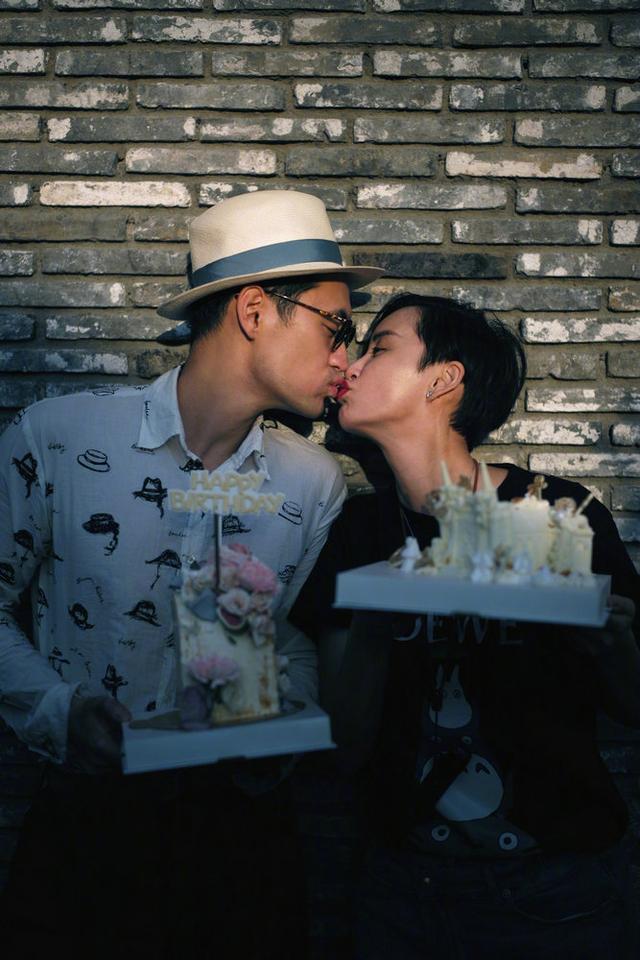 张歆艺庆结婚五周年晒照 与袁弘接吻超甜蜜 全球新闻风头榜 第5张