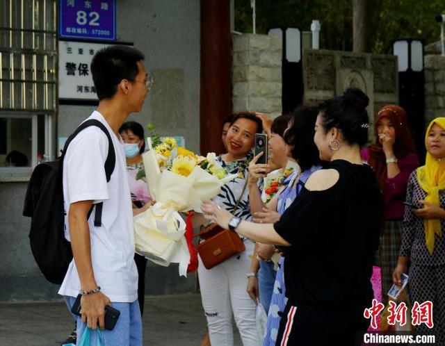 自制棒棒糖花束,棒棒糖怎么包装成花束